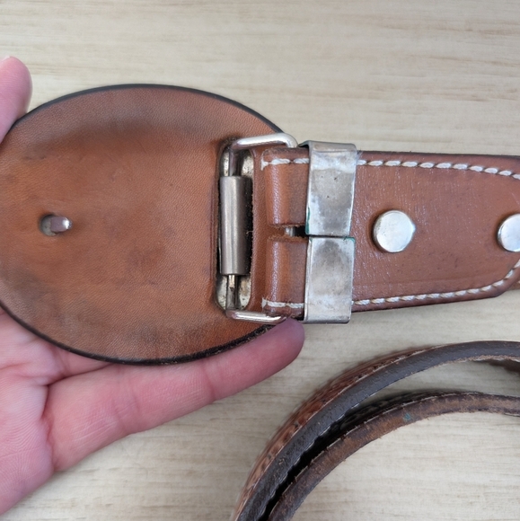 Vintage Handcarved Leather Horse Belt Buckle With Silver Tip Alpaca Mexico 38 - Picture 4 of 7